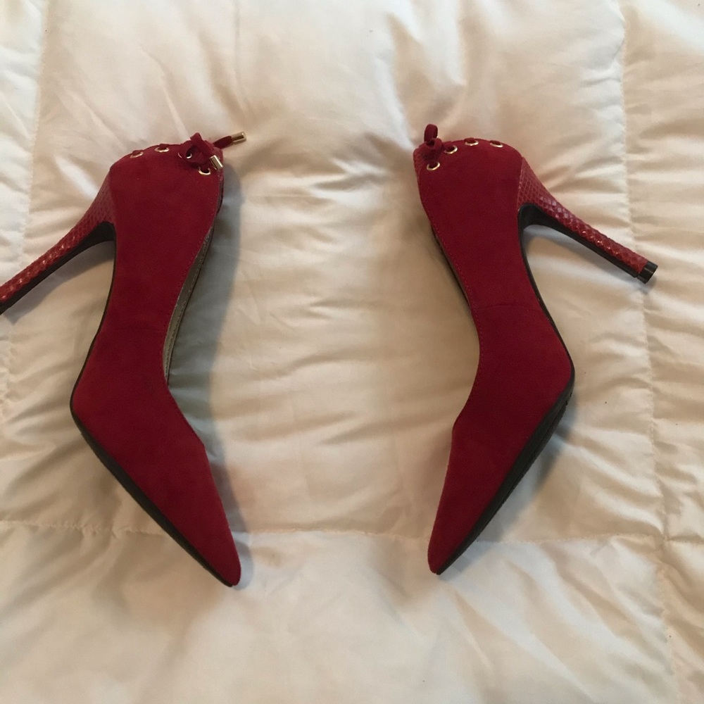 Guess lace up heel, worn maybe 3 times. No damage